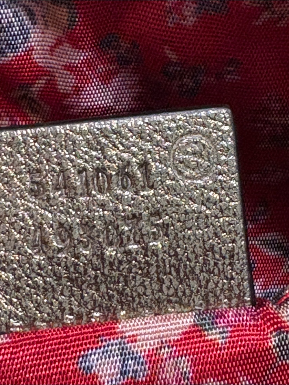 Authentic Gucci Trapuntata Metallic Matelassé Crossbody Bag w/ Certificate - Picture 12 of 16